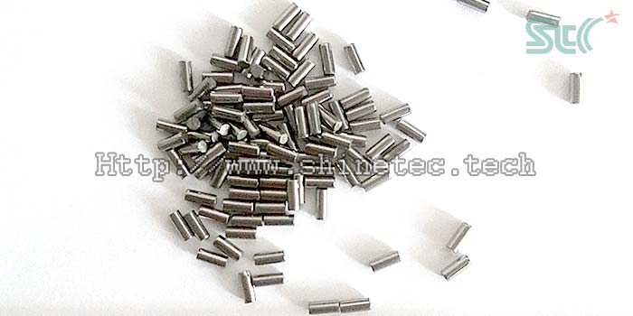 金属材料铪颗粒零件去毛刺，除锈，抛光效果
